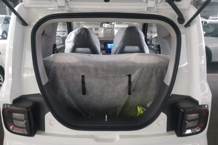 Used Geely Galaxy Panda 2025 210 km – Yuanqi Bear Trunk