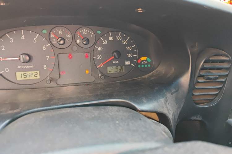 Used JAC Refine 2011 2.0L Shuttle Gasoline Standard Edition HFC4GA3
