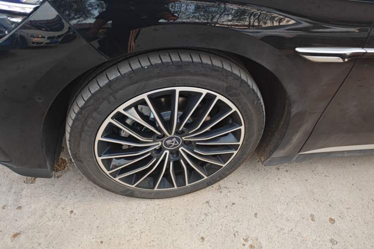 Used BYD Han 2025 DM-i Intelligent Driving Edition 125KM LiDAR Flagship Model
