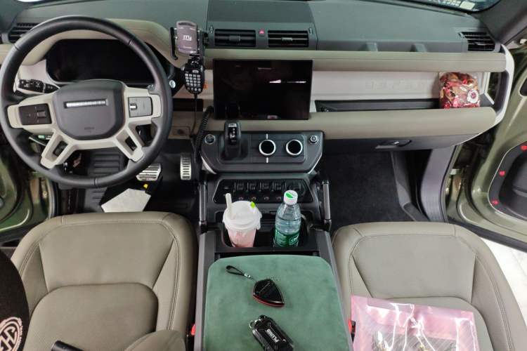 Used Land Rover Defender 2023 Facelift 90 2.0T P300 X-DYNAMIC HSE
