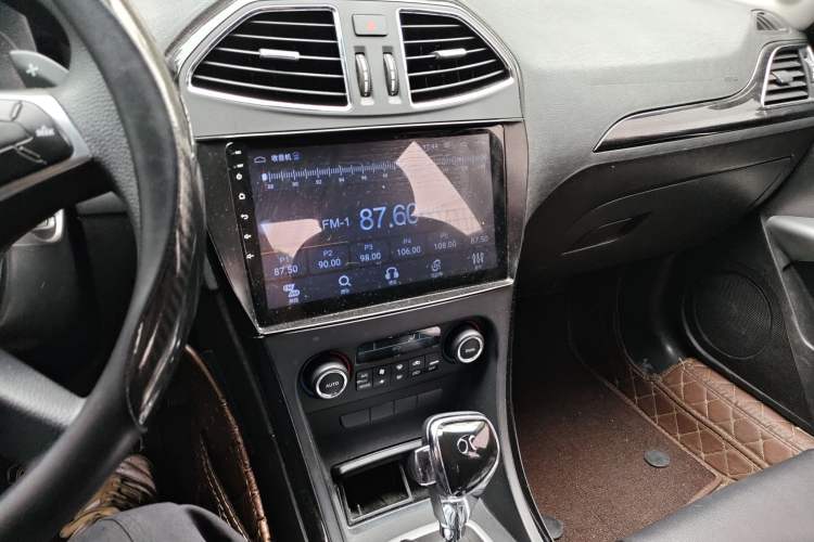 Used BAIC Senova D70 2018 Performance Version 1.8T Comfort Version Audio And AC Panel