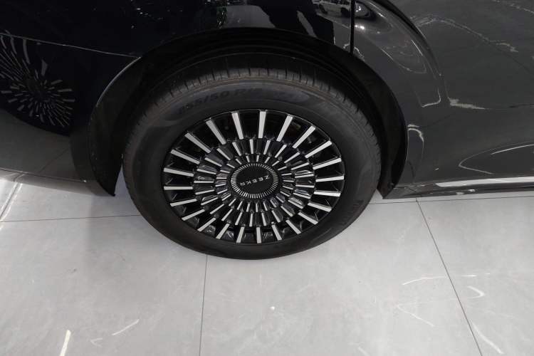 Used Zeekr 009 2024 Six-Seat Executive Version 4WD 140 kWh