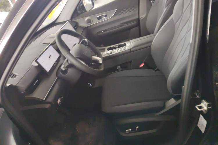 Used Chery Fengyun T8 2025 1.5T 130 km Comfort Edition 7-Seater Left Front Seat