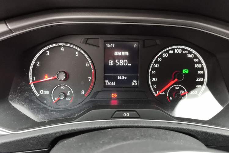 Used Volkswagen T-ROC 2018 230TSI DSG Two-Wheel Drive Advanced Version China V Standard
