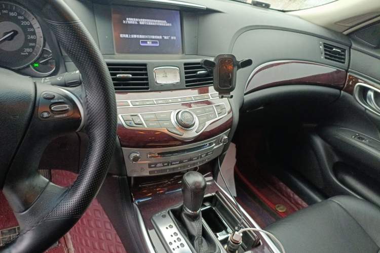 Used Infiniti Q70 2017 Q70L 2.5L Enjoyment Edition