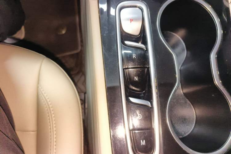 Used Buick Regal 2020 552T Elite Edition Gear Lever