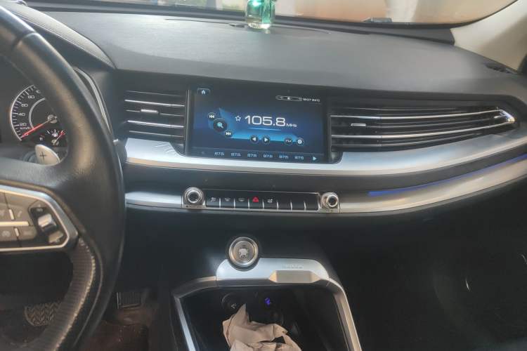 Used Haval H6 2017 Blue Label 2.0T Automatic Two-Wheel Drive Smart Edition
