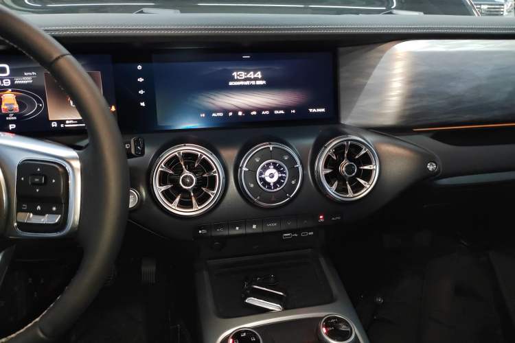 Used Tank 300 2024 2.0T Conqueror
