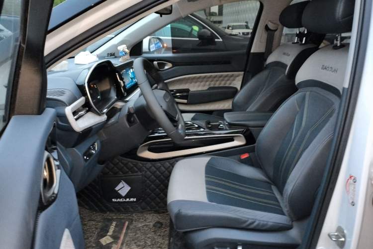 Used Baojun RM-5 2019 1.5T CVT 24-Hour Online Luxury Version 6 Seats Left Front Seat