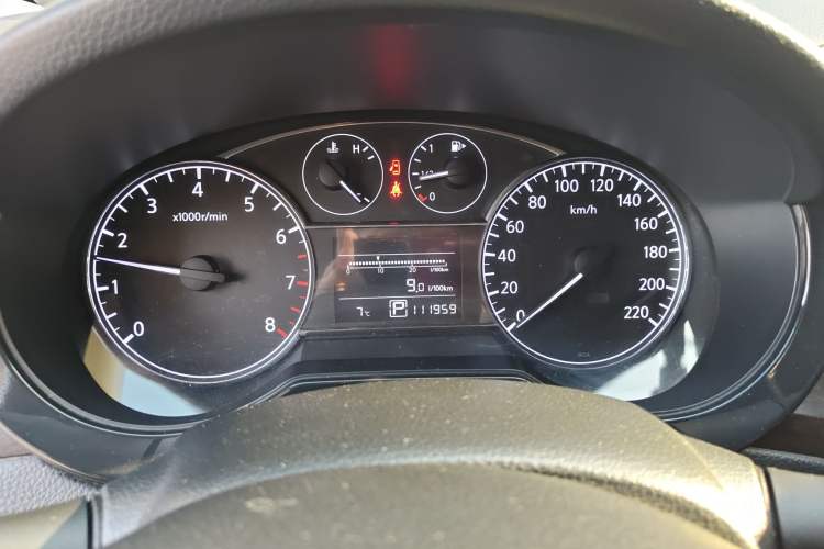 Used Nissan Tiida 2011 1.6L CVT Luxury Edition
