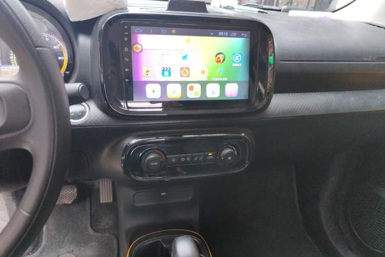 Used Roewe Clever 2022 311km QiQi BoBo Edition Audio And AC Panel