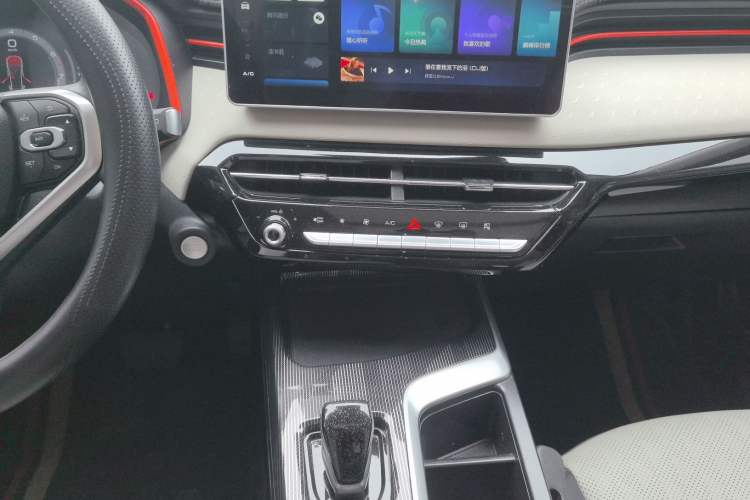 Used Haval LHERY 2021 High-Performance Version 1.5T Golden Rabbit Audio And AC Panel