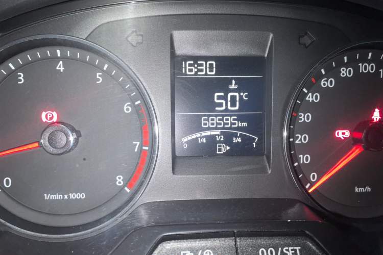 Used Volkswagen Santana 2013 1.6L Manual Luxury Edition
