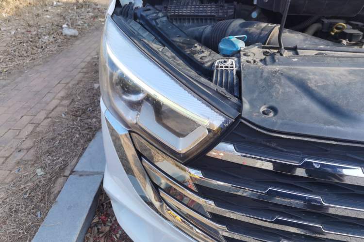 Used JAC Group Sunray 2024 2.5T Star Logistics Flagship Edition Dual-Tire High-Roof 2/3-Seater D25TCIF1