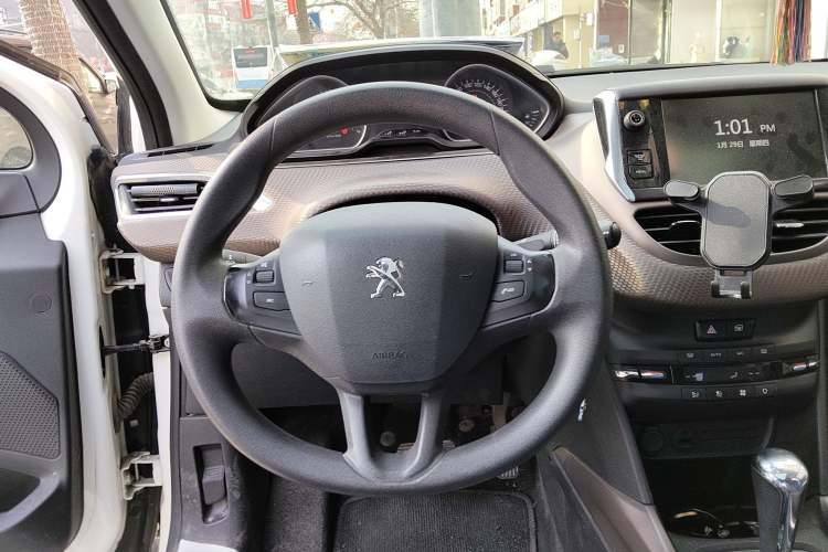 Used Peugeot 2008 2015 1.6THP Automatic Fashion Edition