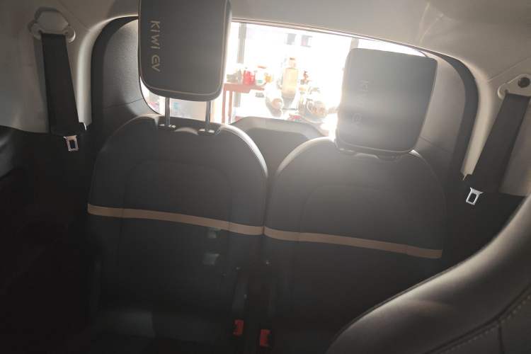 Used Baojun KiWi EV 2022 Artist Lite Edition Lithium Iron Phosphate
