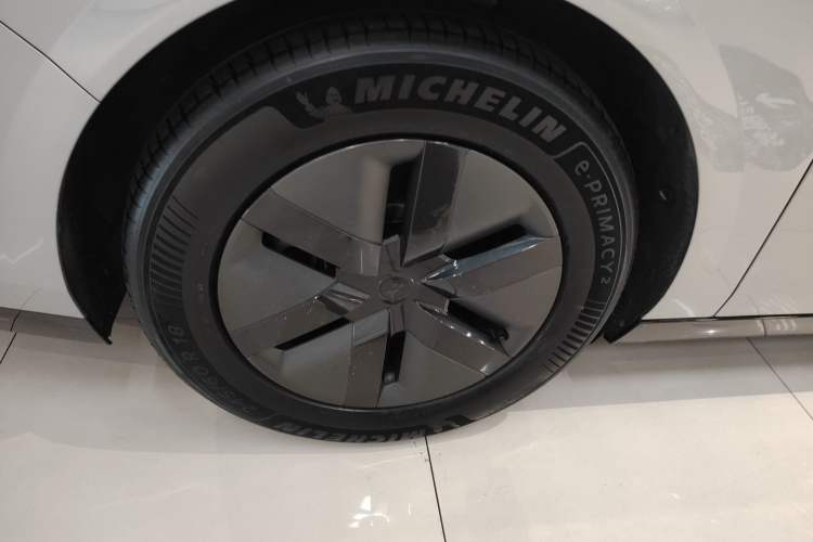 Used Li Auto MEGA 2024 Ultra Model
