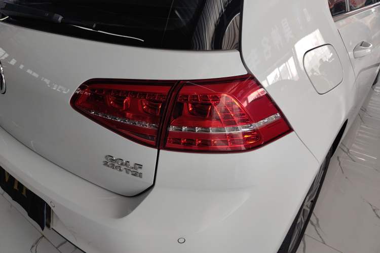 Used Volkswagen Golf 2016 230TSI Automatic Luxury Version
