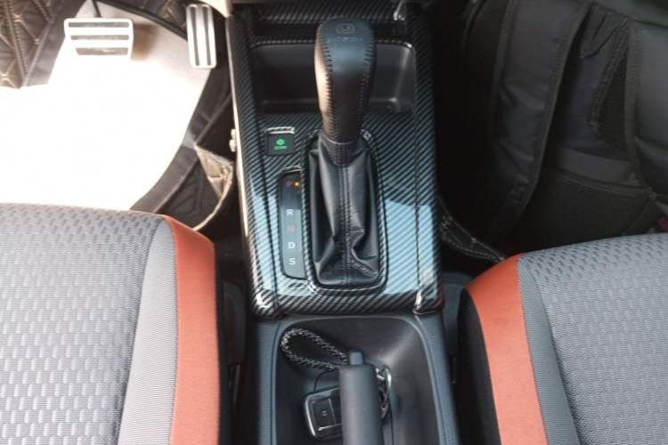 Used Honda LIFE 2021 1.5L CVT SPORT Heartbeat Edition Gear Lever