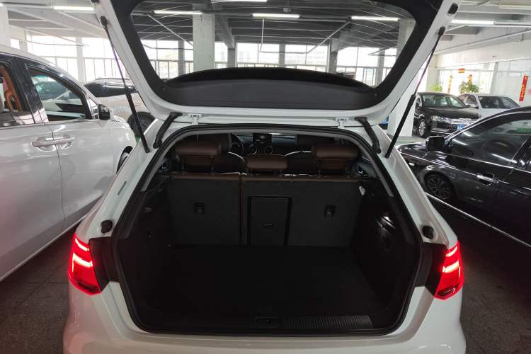 Used Audi A3 2019 Sportback 35 TFSI Ambition China VI Trunk