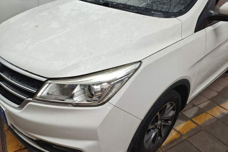 Used Baojun 730 2019 1.5T CVT Fashion Model 7 Seats China VI Emission Standard
