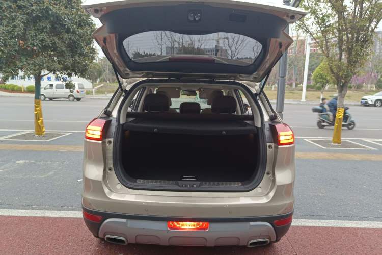 Used Geely Auto Emgrand X7 Sport 2016 1.8TD Automatic ZhiZun Version
