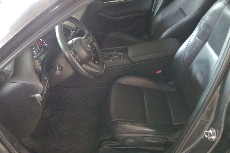 Used Mazda 3 Axela 2020 1.5L Automatic Luxury Version Left Front Seat