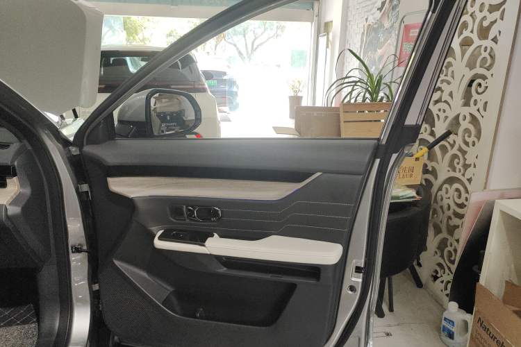 Used JETOUR Shanhai L6 2024 1.5TD DHT ULTRA