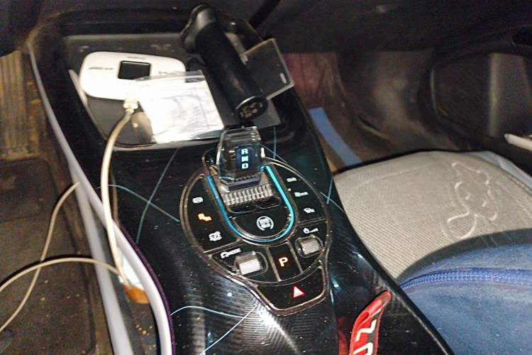 Used BYD Seal 2022 550 km Standard Range Rear-Wheel Drive Prestige Version Gear Lever