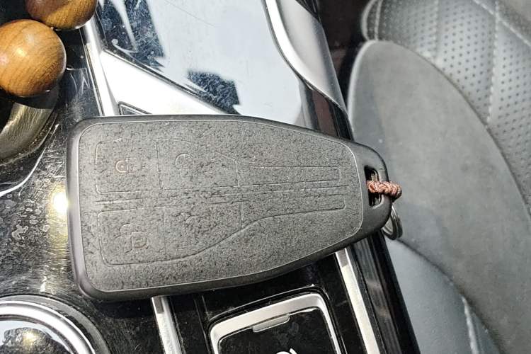 Used Hongqi HS5 2022 Revised Version 2.0T Smart Connect Flagship Edition Vehicle Key