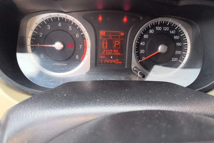 Used Venucia R50 2013 1.6L Automatic Luxury Edition