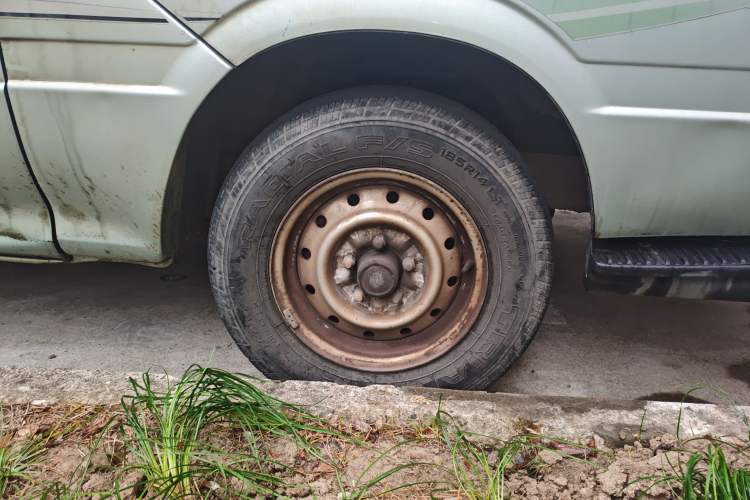 Used Jinbei Hiace 2011 2.0L 5th Generation Kuaiyunwang Standard Version 4G19