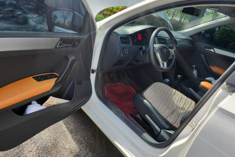 Used Volkswagen Santana 2015 HaoNa 1.6L Manual Fashion Edition
