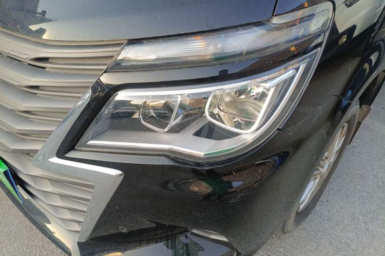 Used FORTHING Lingzhi 2020 M5L 1.6L Luxury 7-Seater