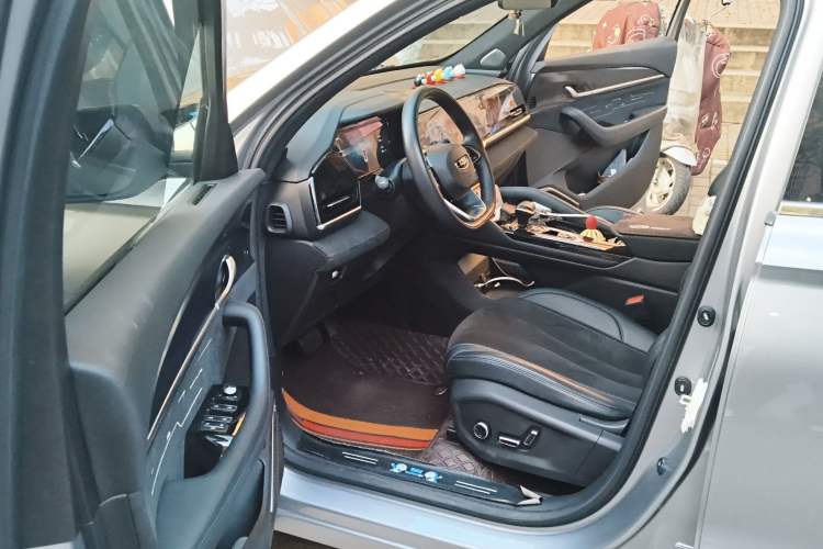 Used Geely Auto Monjaro L 2024 2.0TD High-Power Automatic Two-Wheel Drive Skyline Edition
