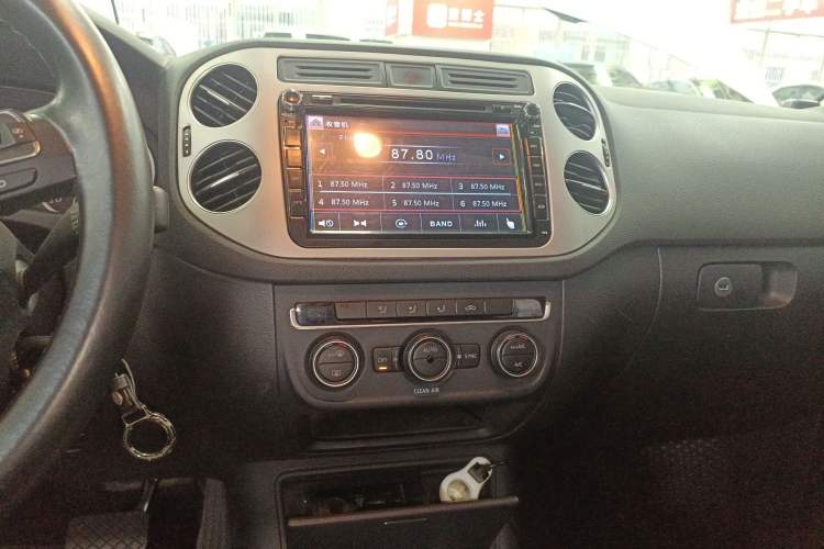 Used Volkswagen Tiguan L 2016 300TSI Automatic Two-Wheel Drive Comfort Edition
