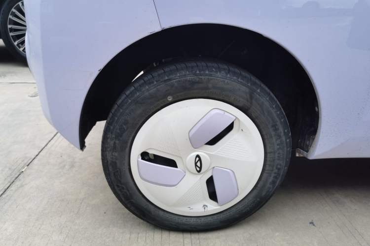 Used Chery QQ Ice Cream 2022 170km Sundae Phosphate Lithium-Ion