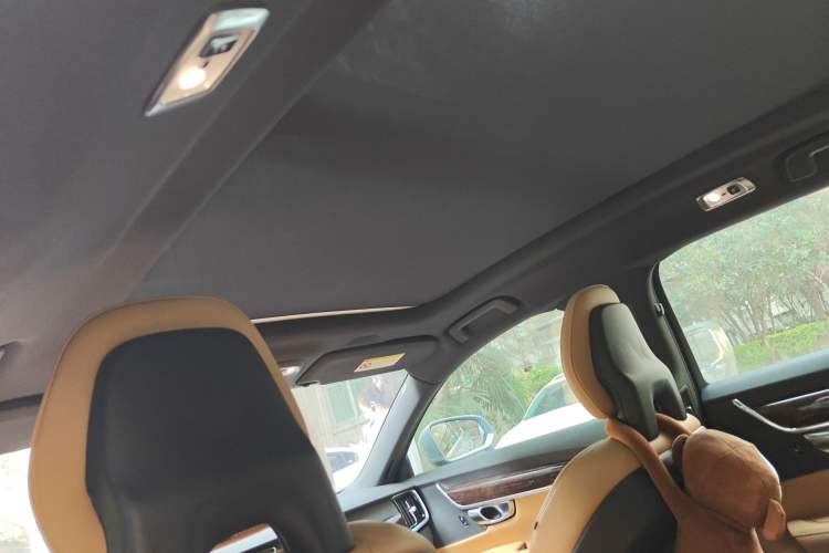 Used Volvo S90 2017 T4 Zhiyuan Edition
