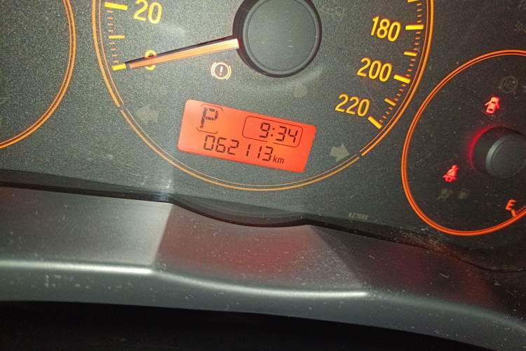 Used Honda Gienia 2017 1.5L CVT Classic Edition Odometer Close Up