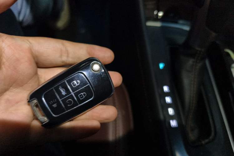 Used Buick LaCrosse 2013 2.4L SIDI Elite Comfort Version Vehicle Key