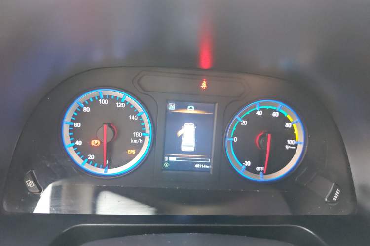 Used FORTHING Lingzhi M5 2022 Passenger Version Standard Model 7-Seater Instrument Cluster