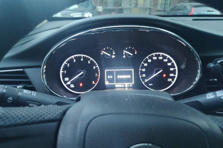 Used Buick Encore 2017 18T Automatic Two-Wheel Drive Urban Leading Model Instrument Cluster