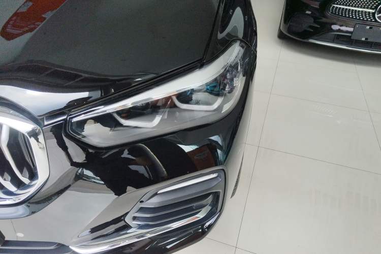 Used BMW X5 2019 xDrive40i M Sport U.S. specification