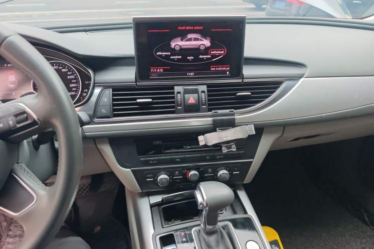 Used Audi A6L 2012 TFSI Standard Model Audio And AC Panel