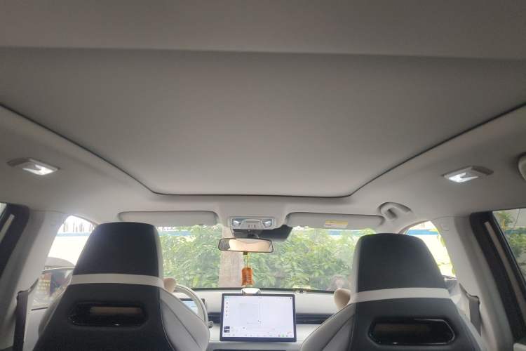 Used CHANGAN UNI-Z New Energy 2024 Blue Whale Smart Electric iDD 125km Beyond Edition Headliner