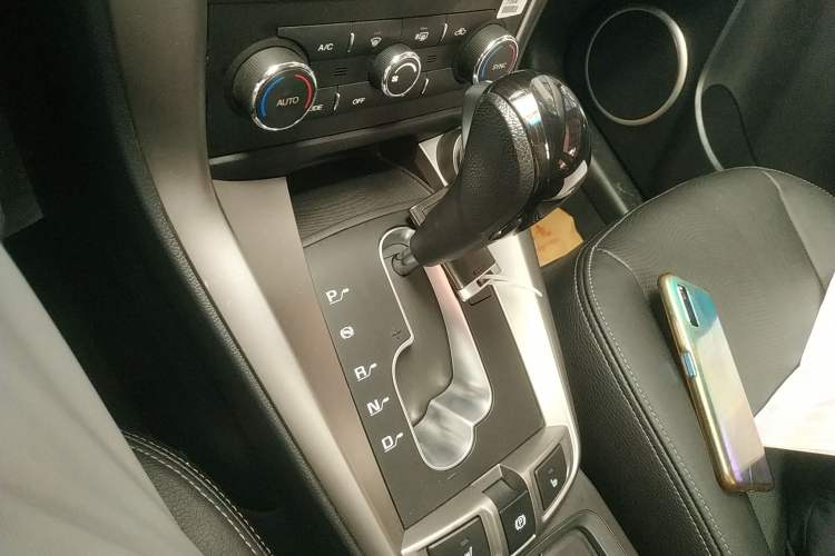 Used Chevrolet Captiva 2015 2.4L 4x4 Flagship Edition 7-Seater