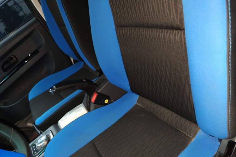 Used Jinbei New Dolphin EV 2023 Comfort-Style Van Corrugated Version 42.3 kWh
