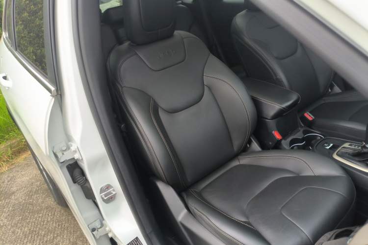 Used Jeep Cherokee 2017 2.0L Superior Edition