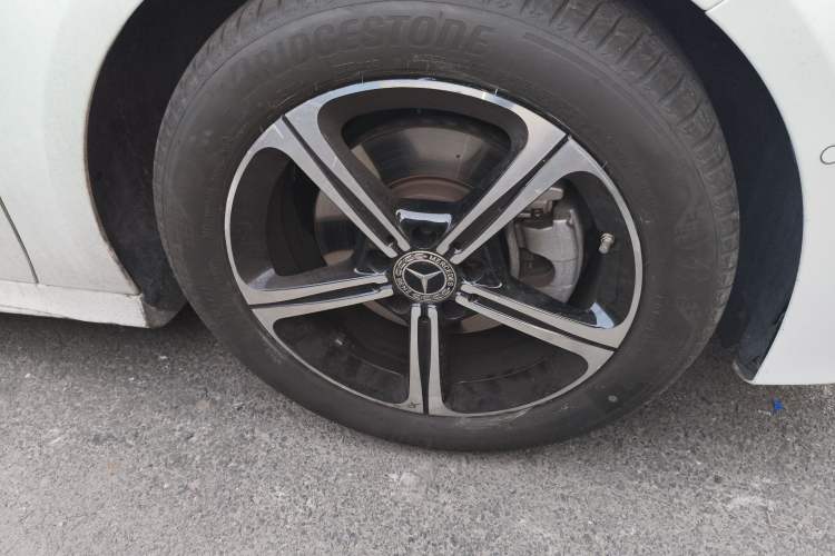 Used Mercedes-Benz A-Class 2025 A 200 L Fashion Model Right Front Wheel Hub