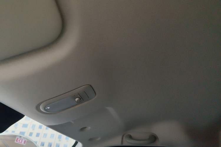 Used Ruichi EC75 2025 Intelligent Driving Ultra-Charging Version Pioneer II Type 50.1 kWh Headliner